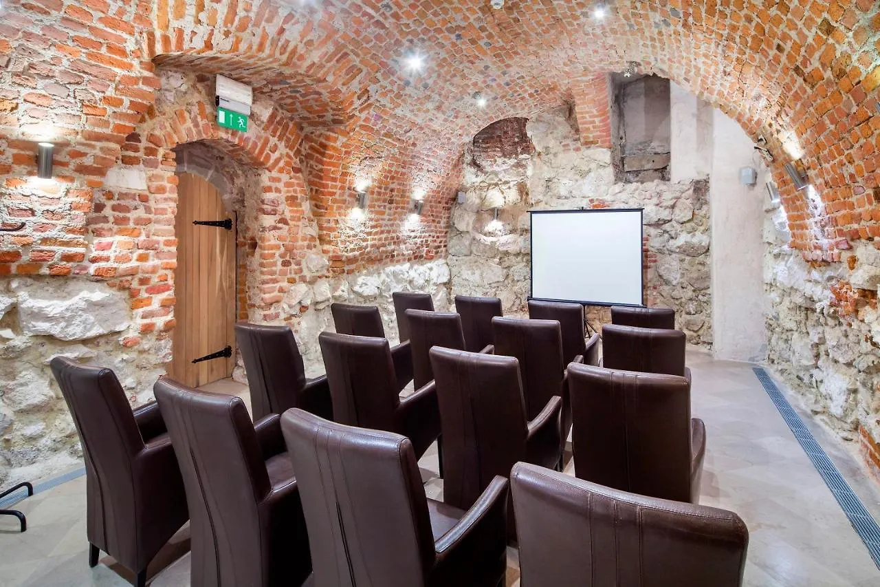 Hotel Unicus Krakow Old Town - Destigo Hotels 4*,